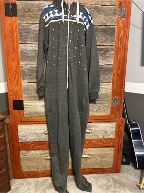 Skylinewears Unisex Printed Fleece Hooded Jumpsuit Gray, White & Blue Non-Footed